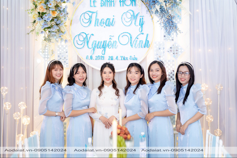 áo dài bưng quả màu xanh thiên thanh 